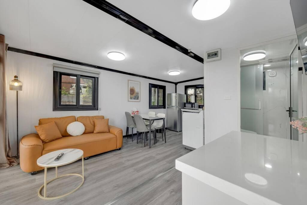 2 Bedrooms Cabin 5 Min To Pukekohe Town Centre Exteriör bild